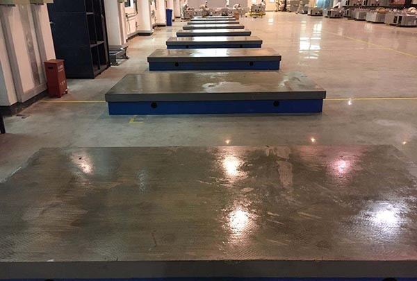 為什么平板要用鑄鐵制造